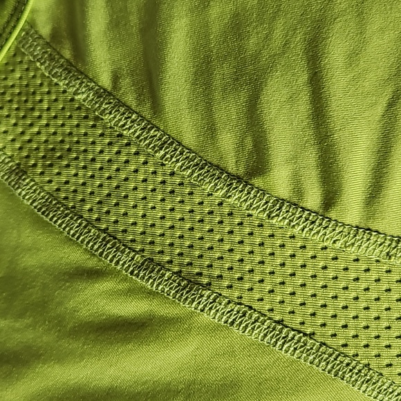 DANSKIN NOW athletic long sleeve top. - Picture 3 of 5